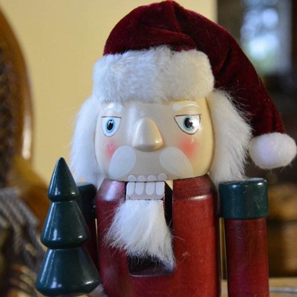 Vintage Santa Nutcracker - Picture 4 of 8